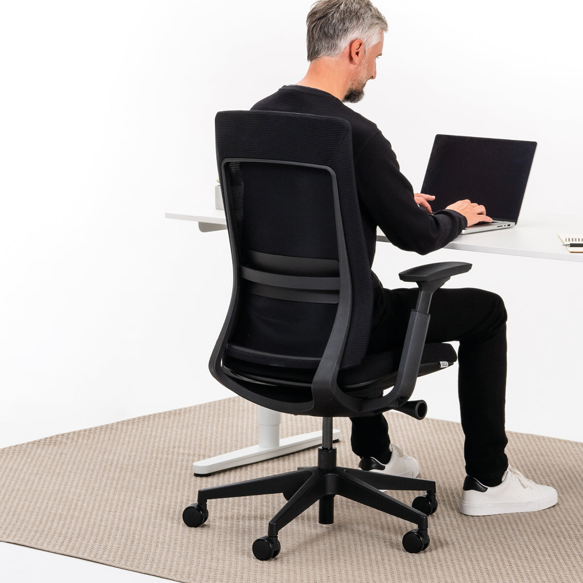 yaasa-chair-essential-ergonomischer-b-rostuhl-mit-lordosenst-tze-3d-armlehnen-un image 2