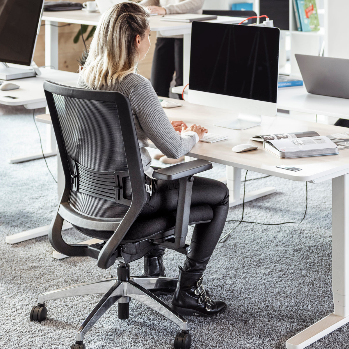 yaasa-chair-classic-ergonomischer-b-rostuhl-mit-lordosenst-tze-3d-armlehnen-und- image 2