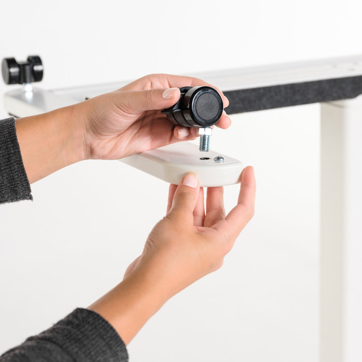 yaasa-desk-rollen-set-aus-4-feststellbaren-schreibtischrollen-f-r-desk-one-pro-e image 7
