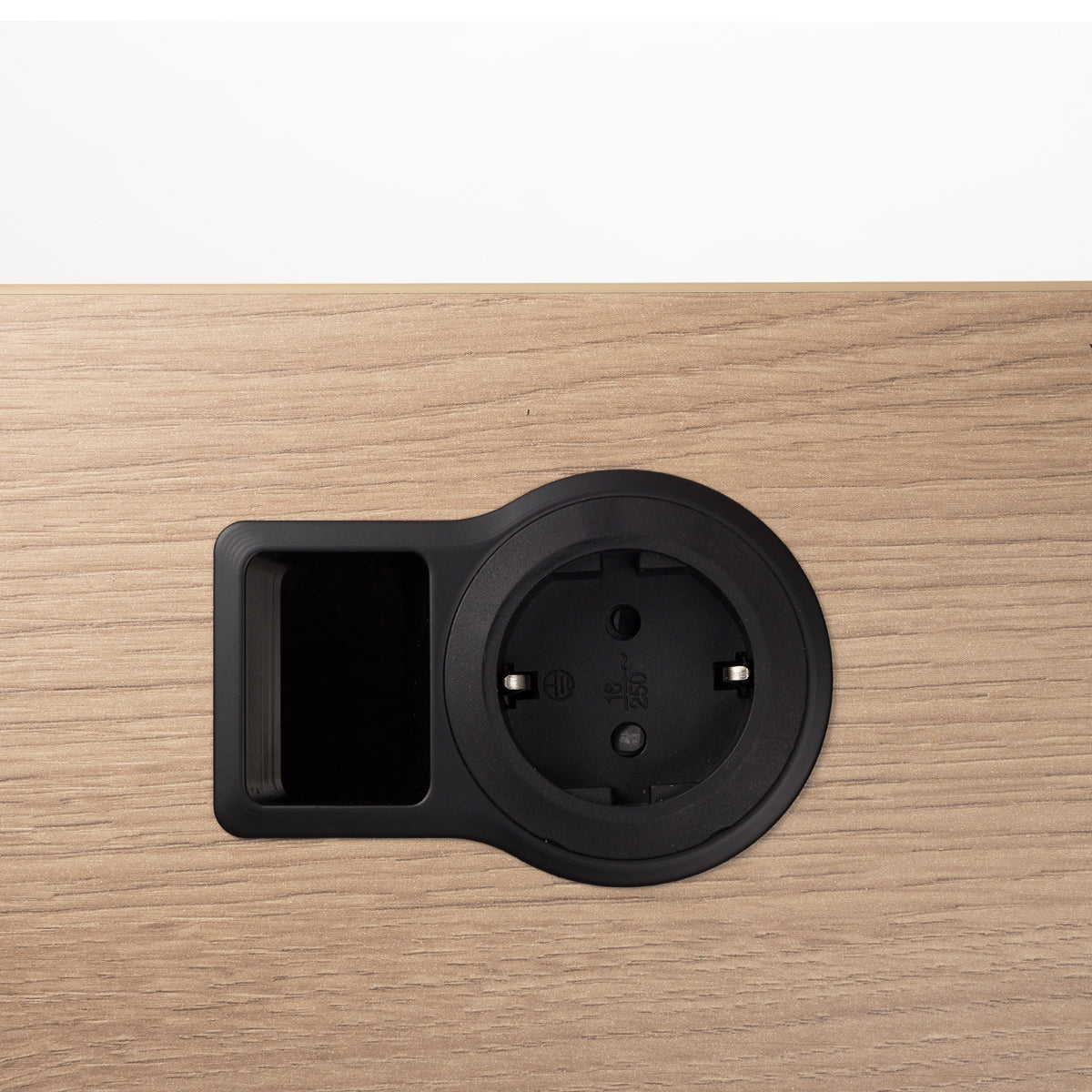 yaasa-power-management-einbausteckdose-eu-integrierbare-schreibtisch-steckdose-m image 1